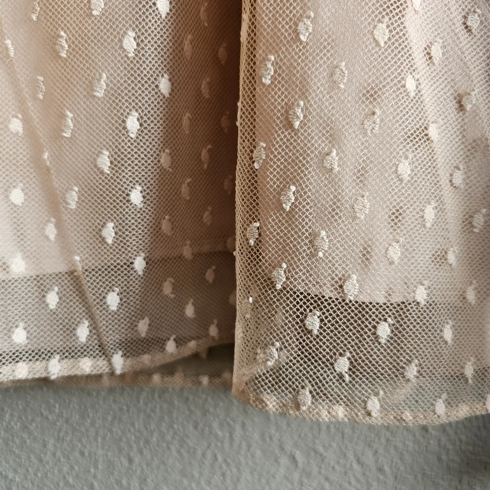 ☆J. CREW Ruffled Swiss Dot Blouse in 'Bronzed Clay,' M ☆ - Picture 6 of 7